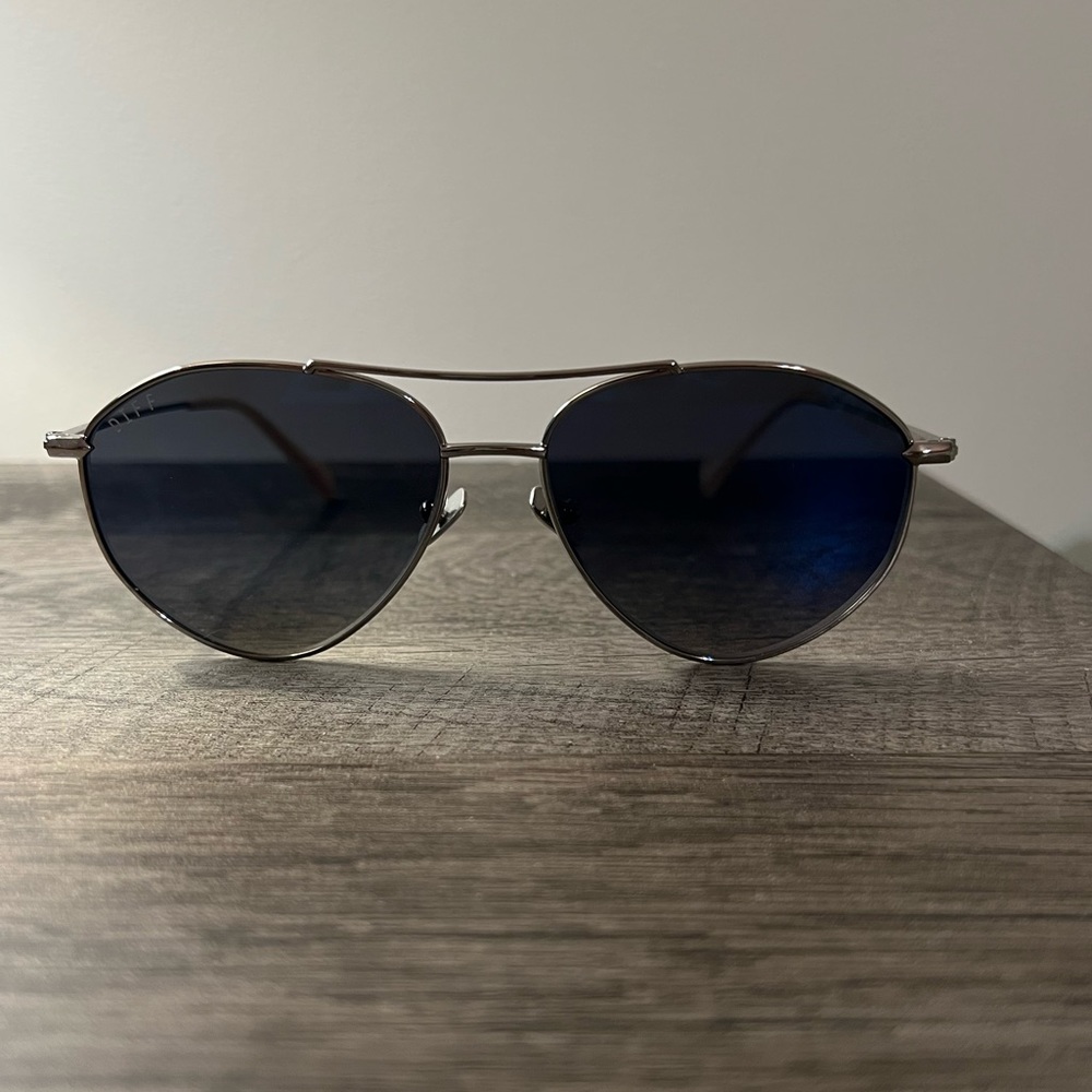 Laura Lee x Diff Peachy Sunglasses